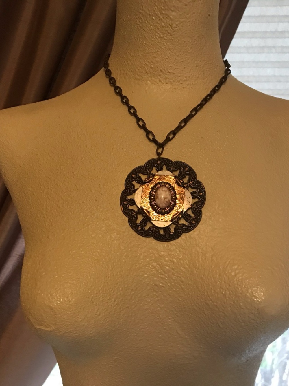 LG VTG Ornate Coppery Filigree Pendant Necklace